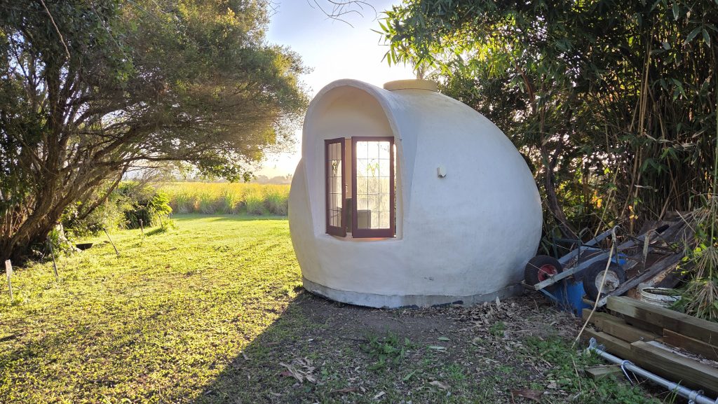 Student built 3.0m dome studio in the garden